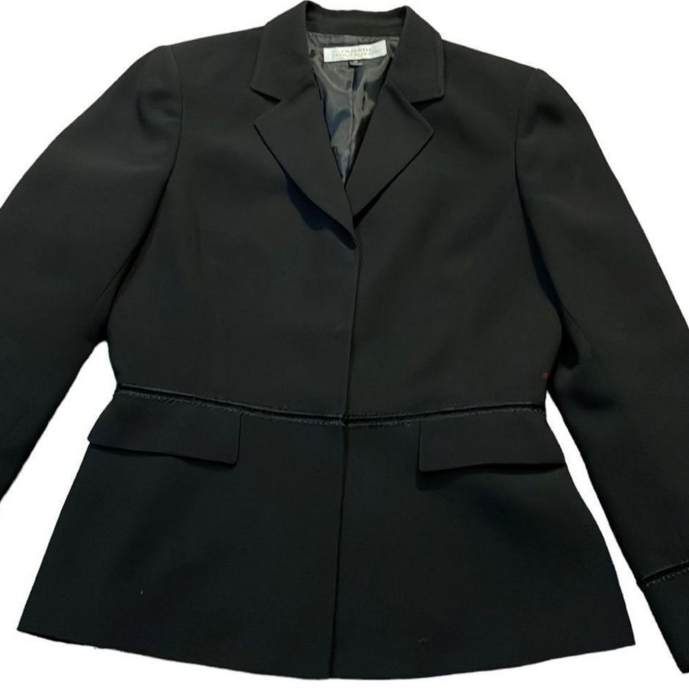 EUC Tahari black blazer / size 10